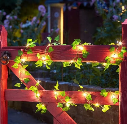 Leaf string lights (2 metre, 20 LEDs)